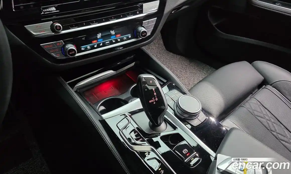BMW 6-Series 2024 3.0 гидро, фото 12
