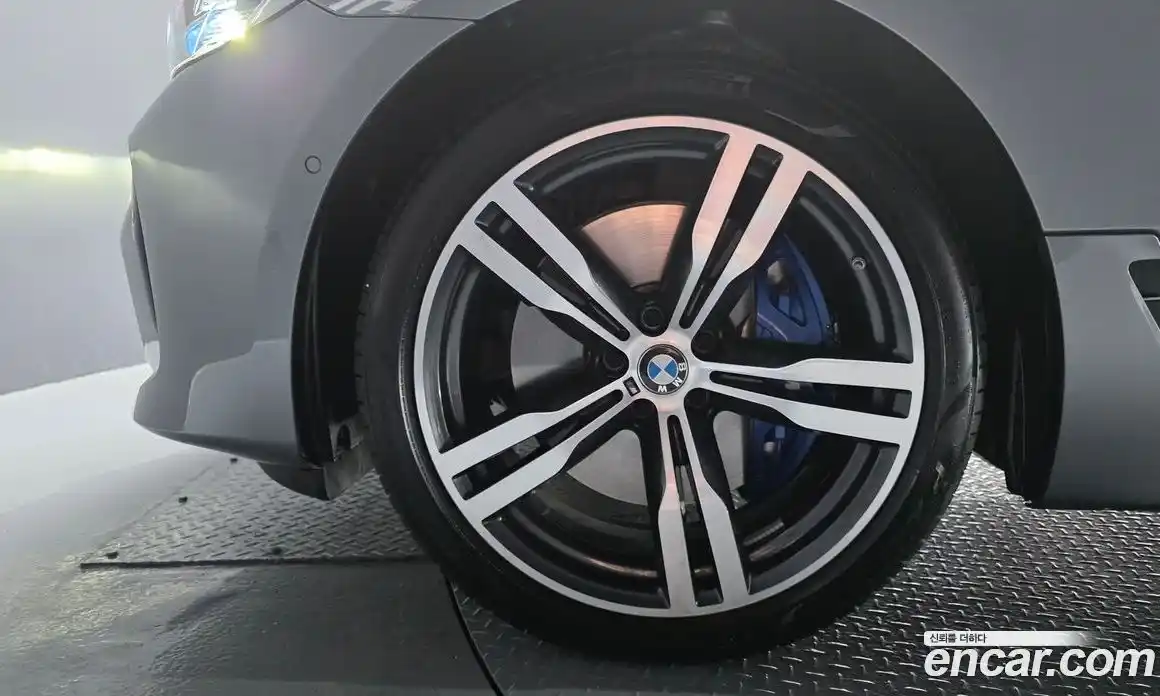 BMW 6-Series 2024 3.0 гидро, фото 5