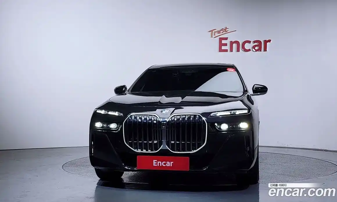 BMW 7-Series 2023 3.0 гидро, фото 3