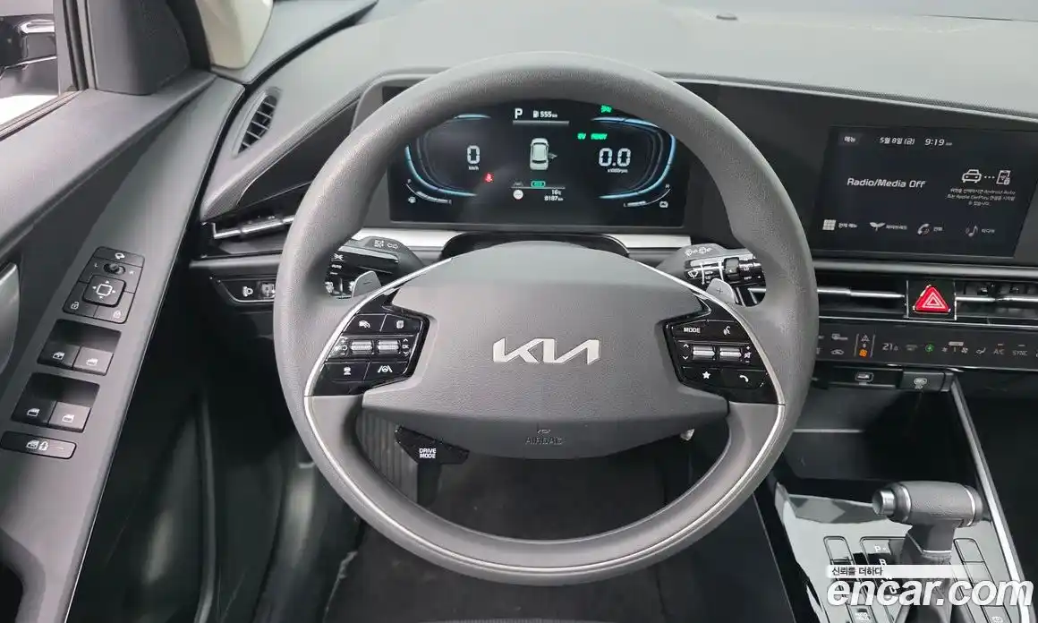 Kia Niro 2024 1.6 автомат (гидро), фото 15