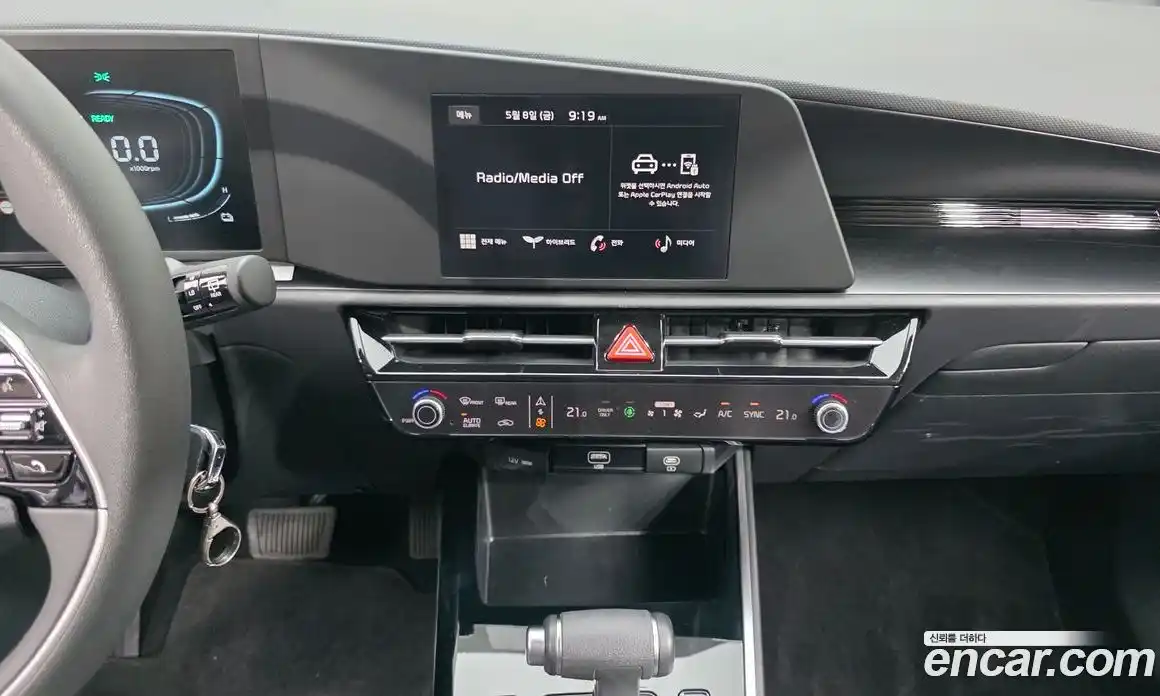 Kia Niro 2024 1.6 автомат (гидро), фото 16