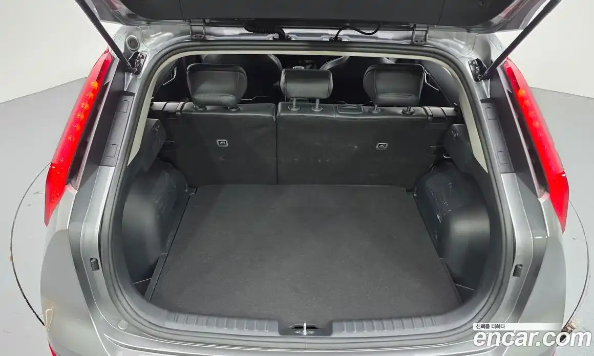 Kia Niro 2024 1.6 автомат (гидро), фото 20