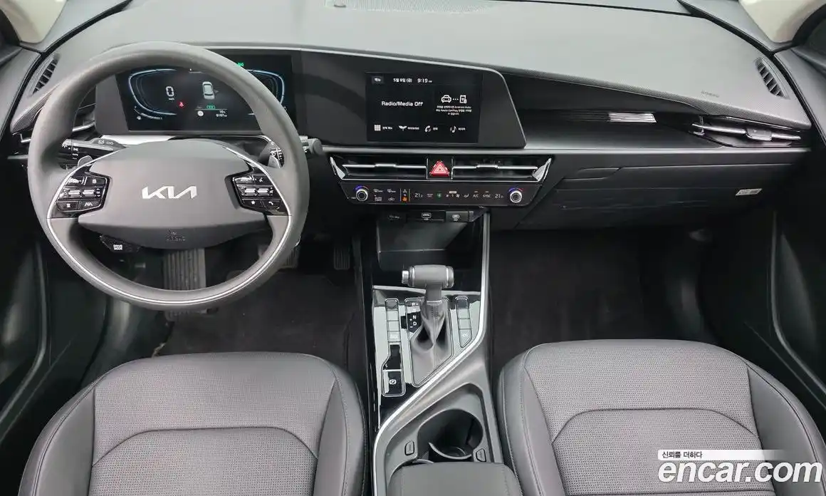 Kia Niro 2024 1.6 автомат (гидро), фото 7
