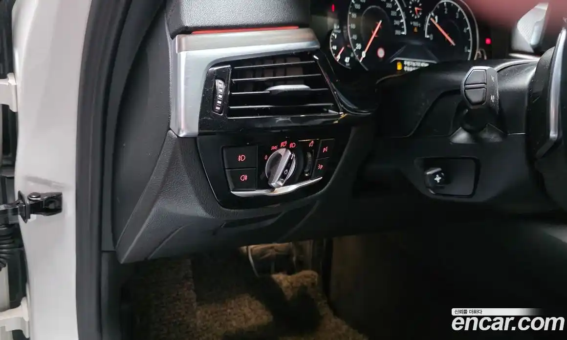 BMW 5 серия 2017 2.0 автомат (гидро), фото 20