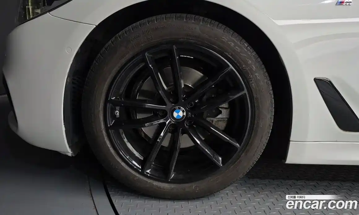 BMW 5 серия 2017 2.0 автомат (гидро), фото 5
