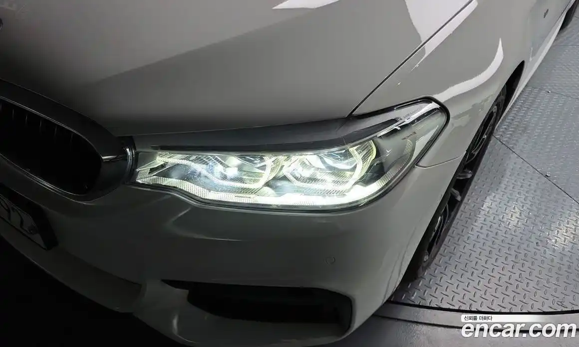 BMW 5 серия 2017 2.0 автомат (гидро), фото 8