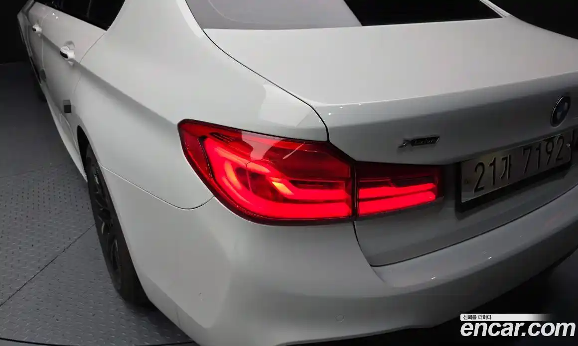 BMW 5 серия 2017 2.0 автомат (гидро), фото 9