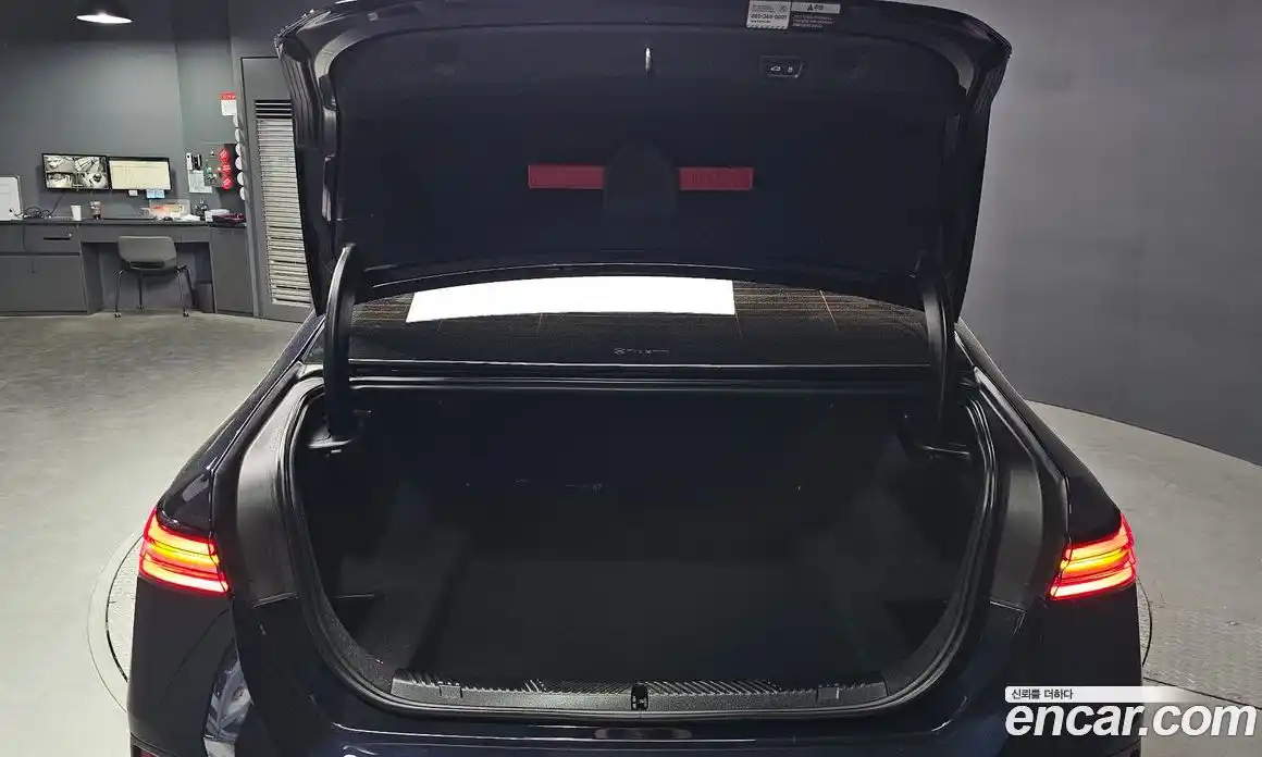 BMW 5-Series 2025 2.0 гидро, фото 26