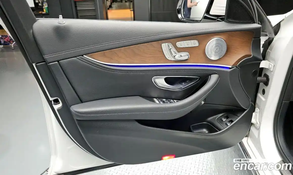Mercedes-Benz E-Class 2019 2.0 гидро, фото 14