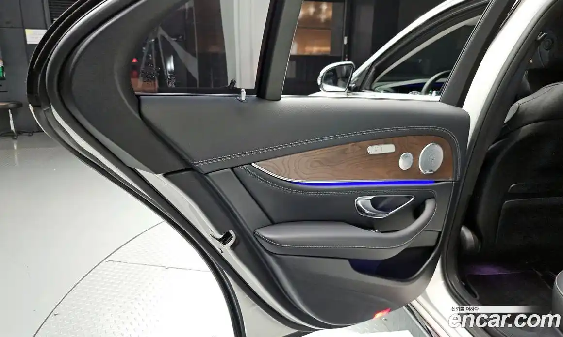 Mercedes-Benz E-Class 2019 2.0 гидро, фото 15