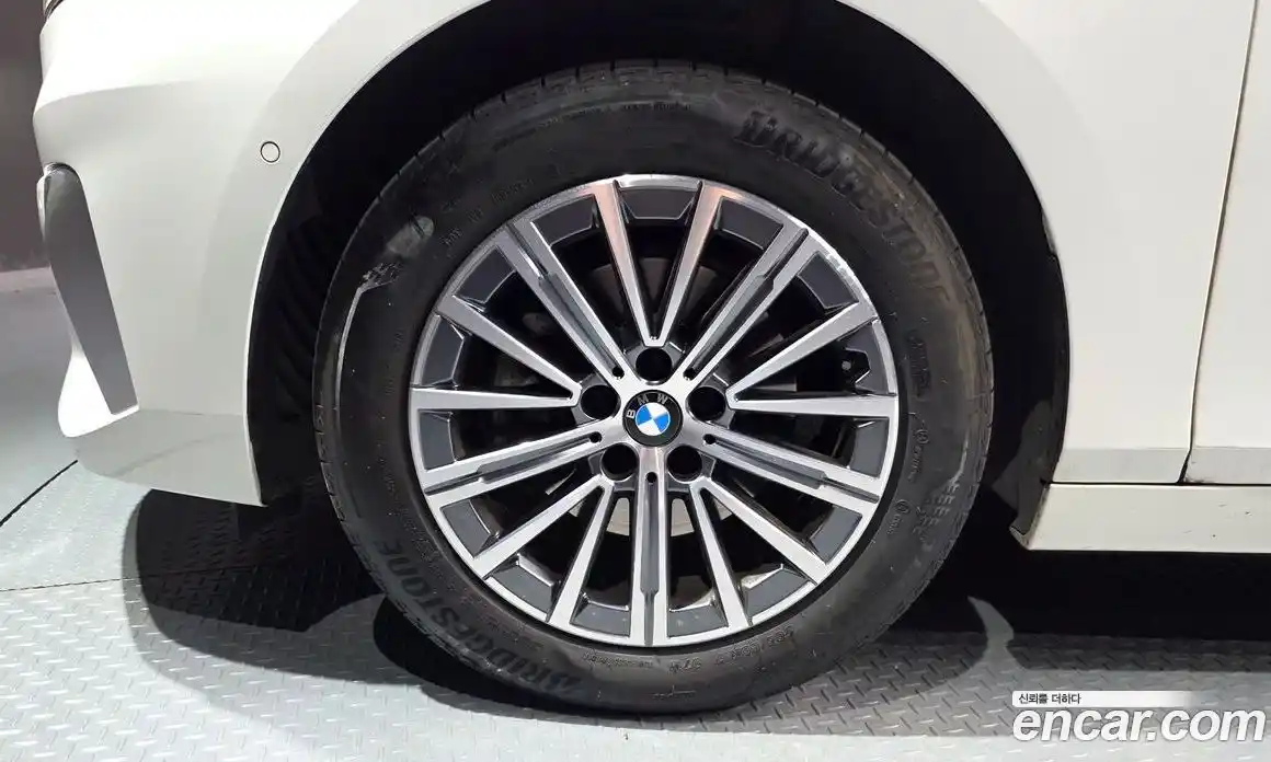 BMW 2-Series 2024 2.0 гидро, фото 5
