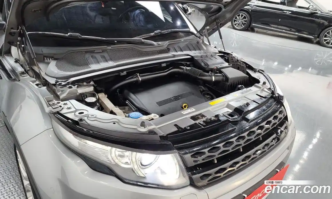 Land Rover Range Rover Evoque 2014 2.2 автомат (гидро), фото 6