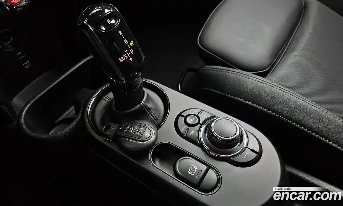 Mini Cooper 2022 2.0 автомат (гидро), фото 9