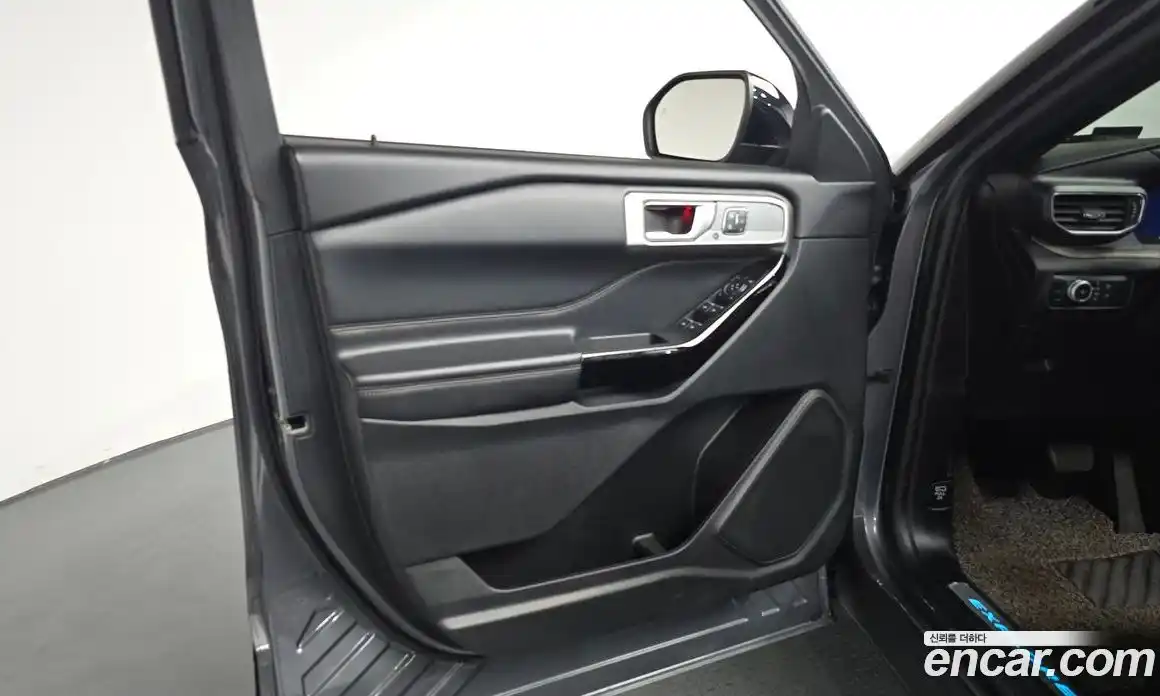 Ford Explorer 2021 3.0 автомат (гидро), фото 13