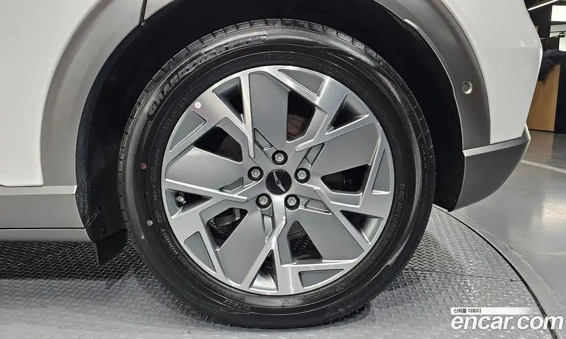 Genesis GV60 2022 0.1 гидро, фото 7