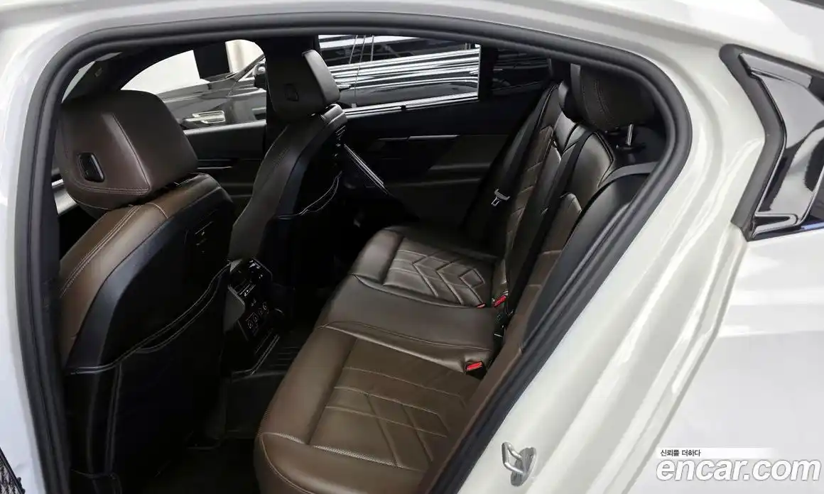 BMW i5 2025 0.2 гидро, фото 16