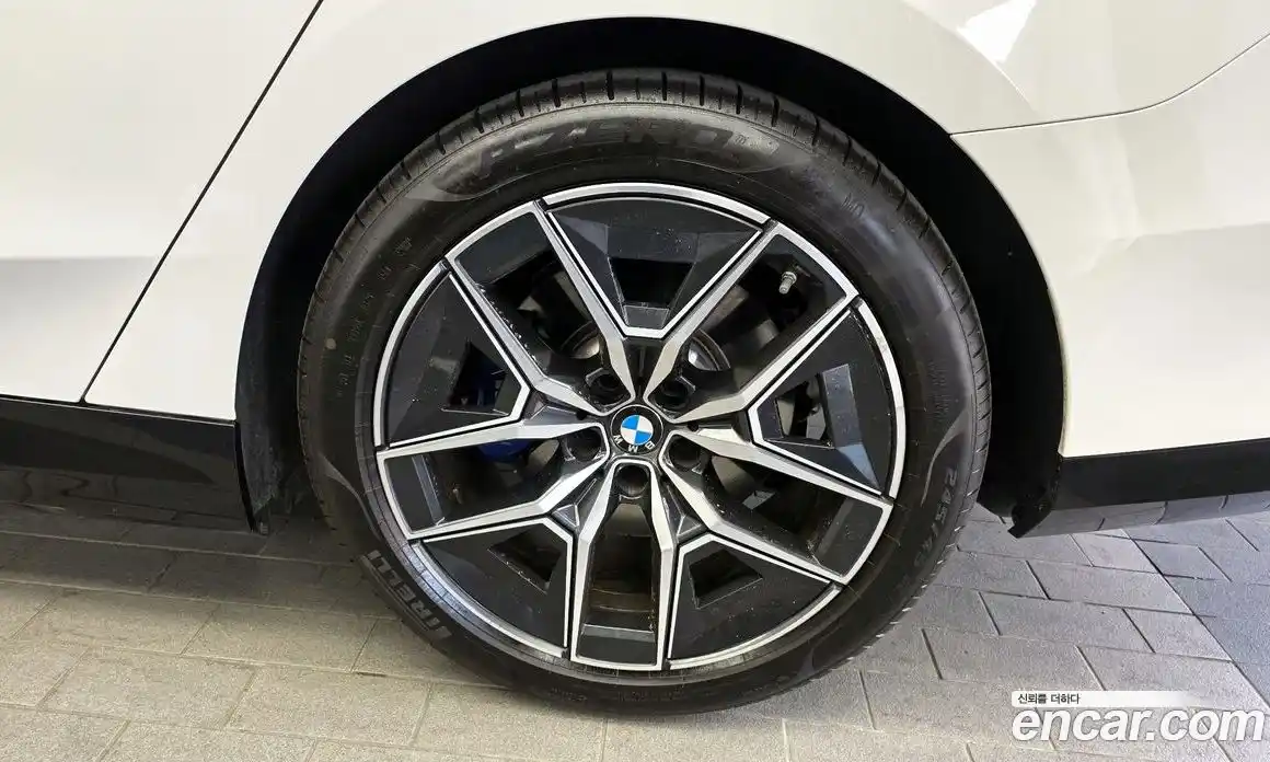 BMW i5 2025 0.2 гидро, фото 7