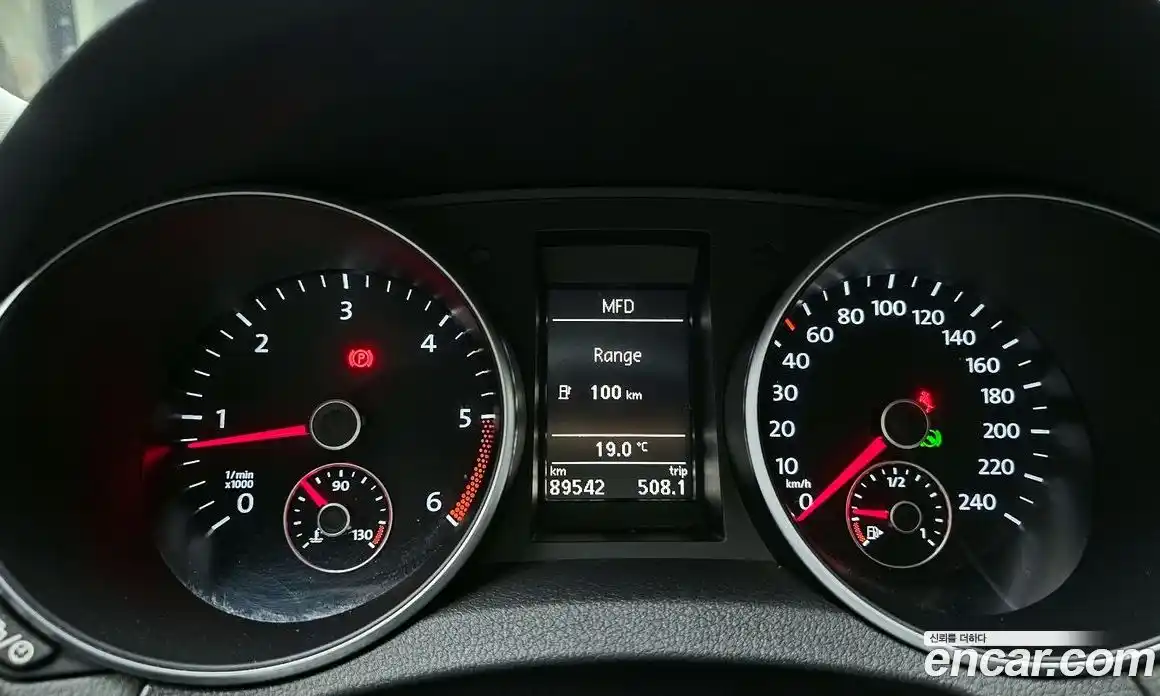 Volkswagen Golf 2013 1.6 автомат (гидро), фото 8