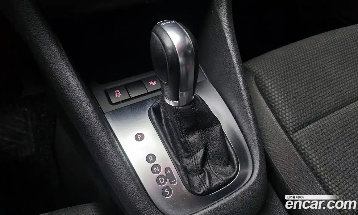 Volkswagen Golf 2013 1.6 автомат (гидро), фото 9