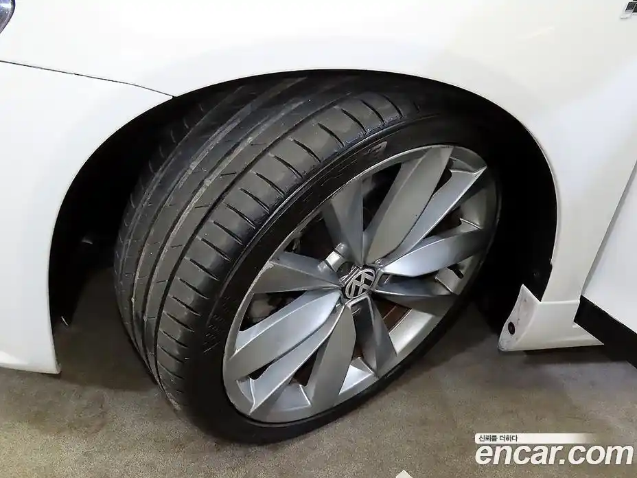 Volkswagen Scirocco 2013 2.0 автомат (гидро), фото 5