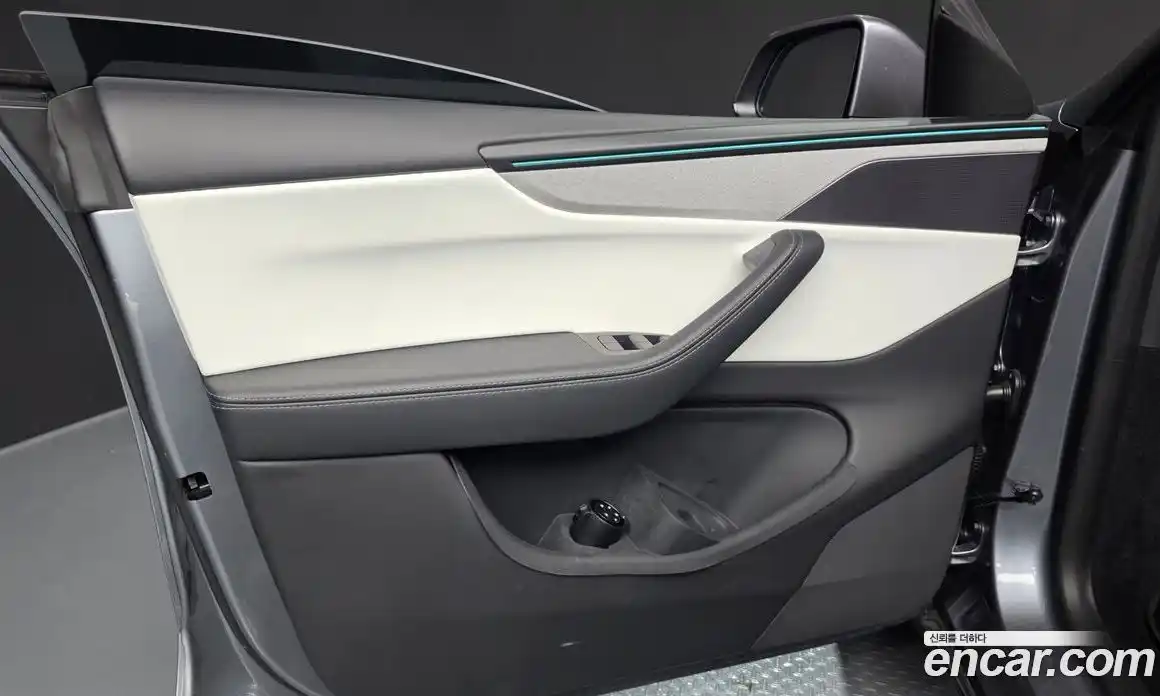 Tesla Model Y 2025 0.2 гидро, фото 14