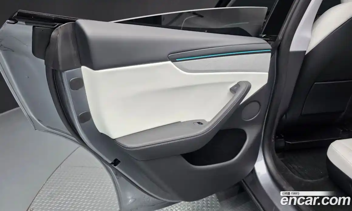 Tesla Model Y 2025 0.2 гидро, фото 15