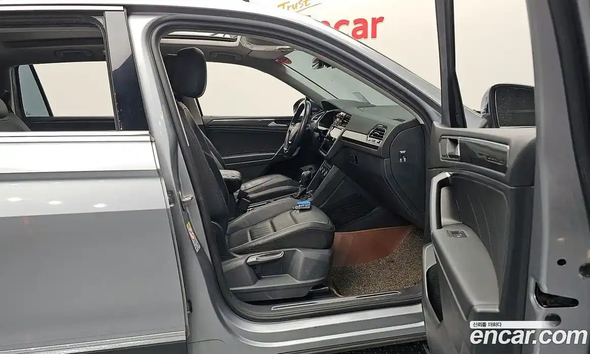Volkswagen Tiguan 2020 2.0 автомат (гидро), фото 16