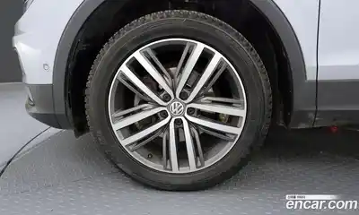 Volkswagen Tiguan 2020 2.0 автомат (гидро), миниатюра 5