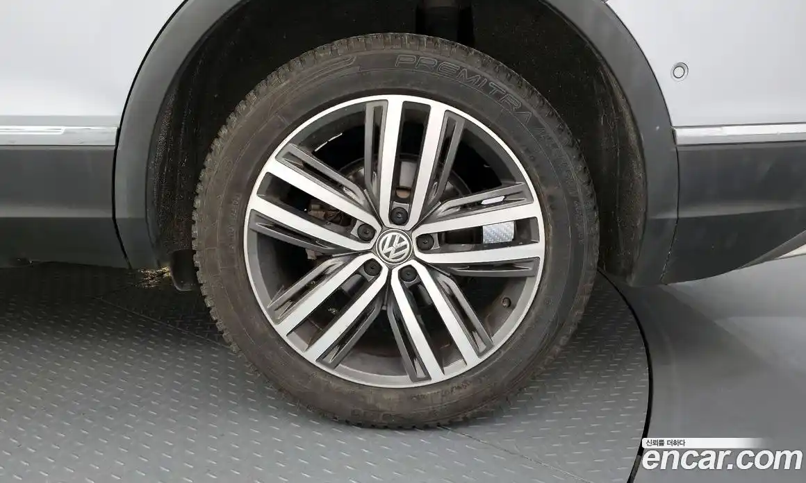Volkswagen Tiguan 2020 2.0 автомат (гидро), фото 7