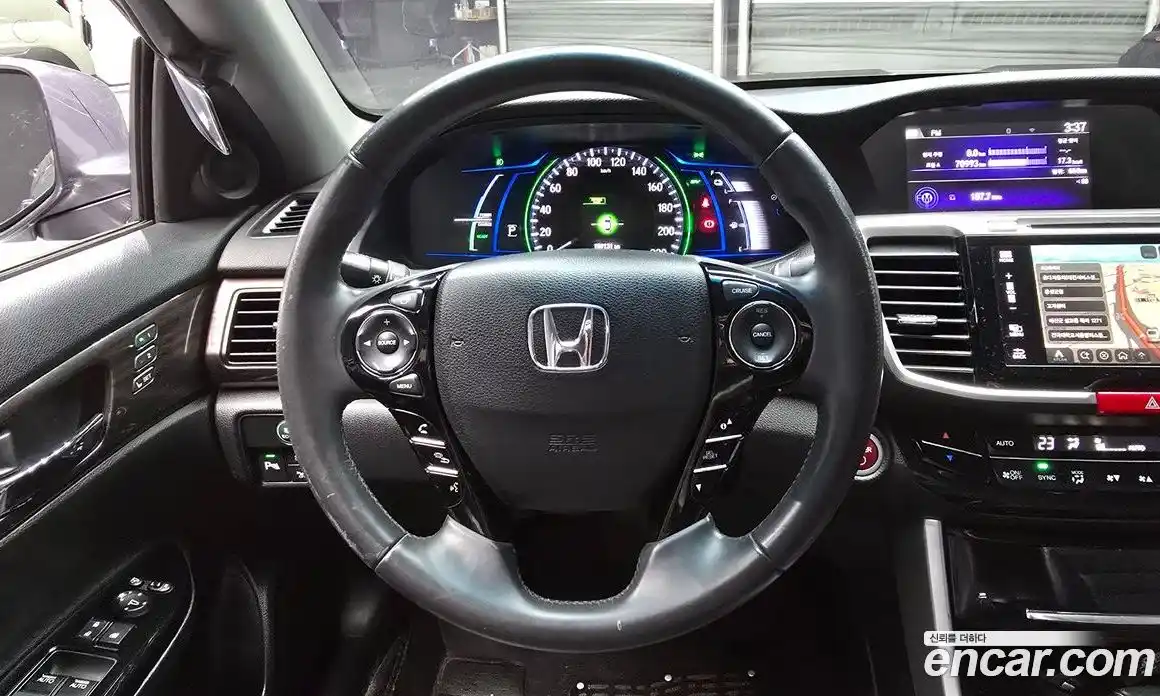 Honda Accord 2017 2.0 автомат (гидро), фото 13