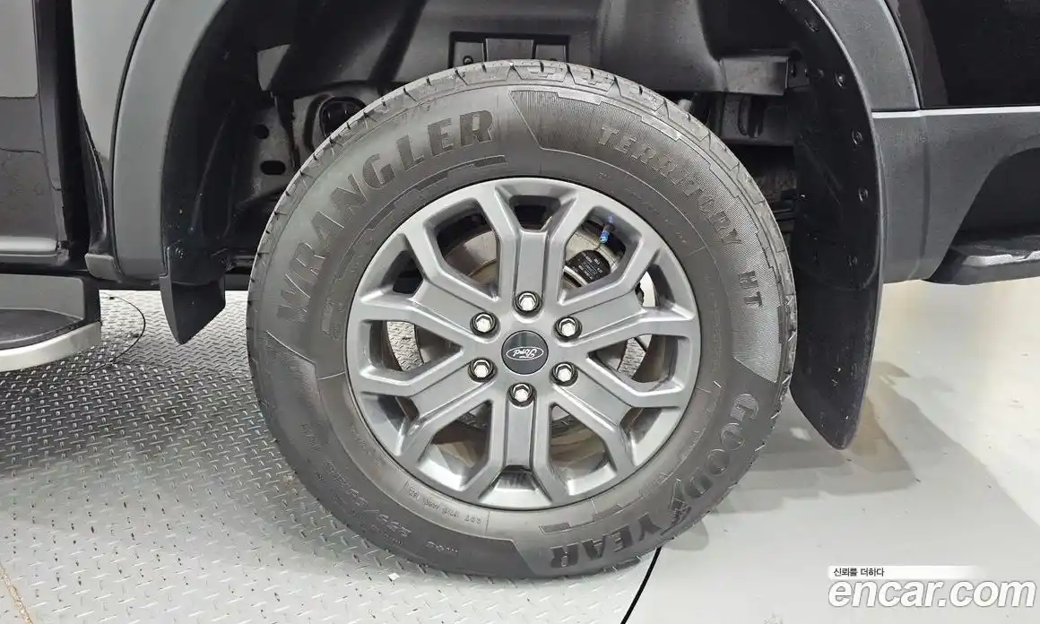 Ford Ranger 2023 2.0 автомат (гидро), фото 7