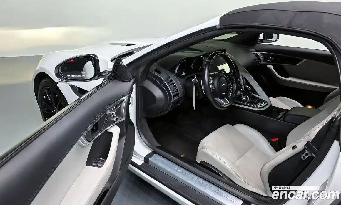 Jaguar F-Type 2018 2.0 гидро, фото 13