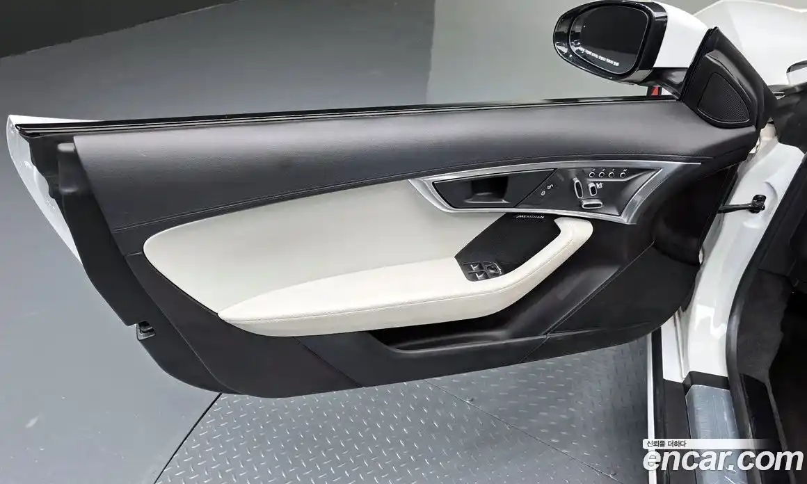 Jaguar F-Type 2018 2.0 гидро, фото 15