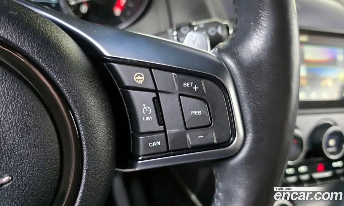 Jaguar F-Type 2018 2.0 гидро, фото 23