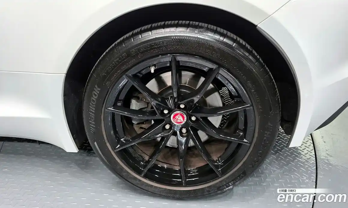 Jaguar F-Type 2018 2.0 гидро, фото 7