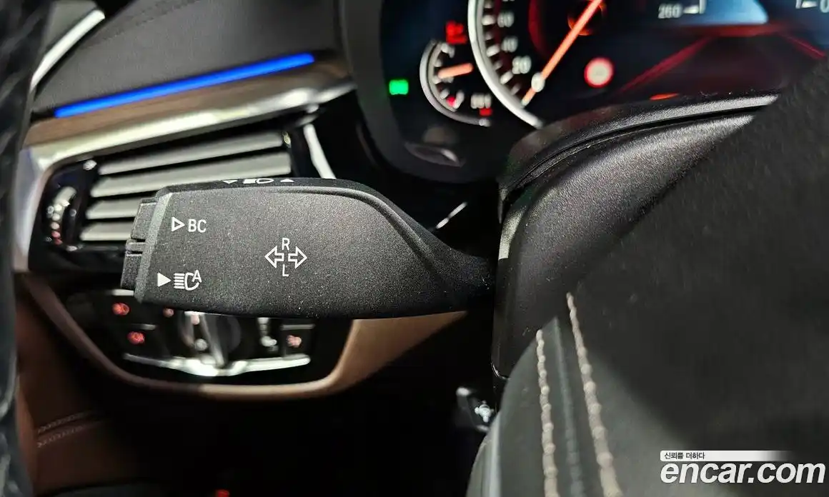 BMW 5 серия 2018 2.0 автомат (гидро), фото 30
