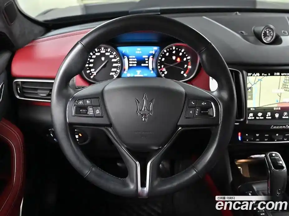 Maserati Levante 2020 3.0 гидро, фото 13