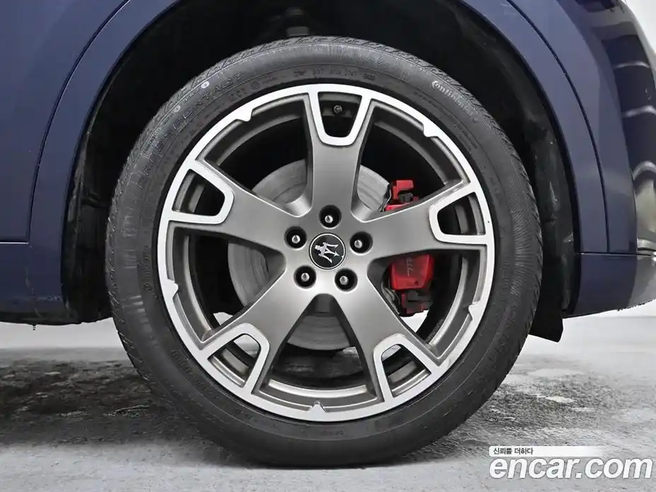 Maserati Levante 2020 3.0 гидро, фото 5