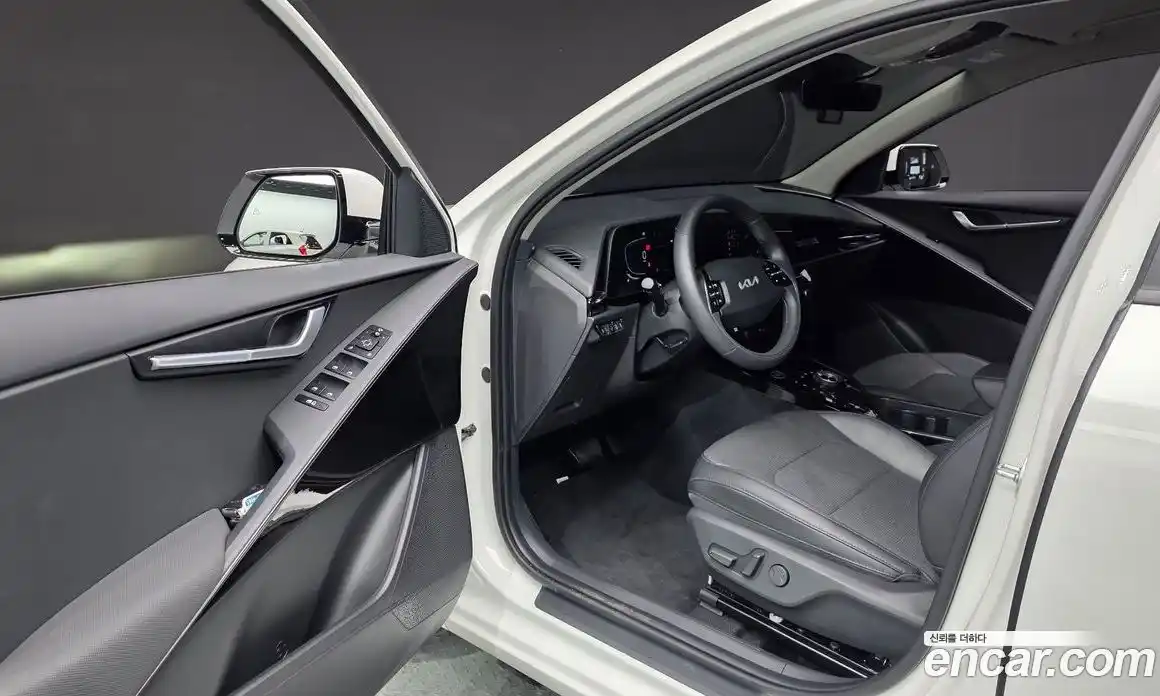 Kia Niro 2025 1.6 гидро, фото 10