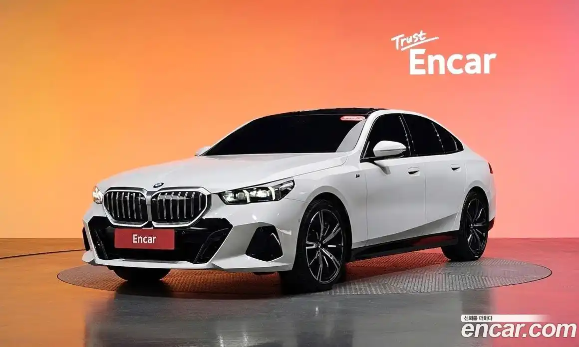 BMW 5-Series 2025 2.0 гидро, фото 30