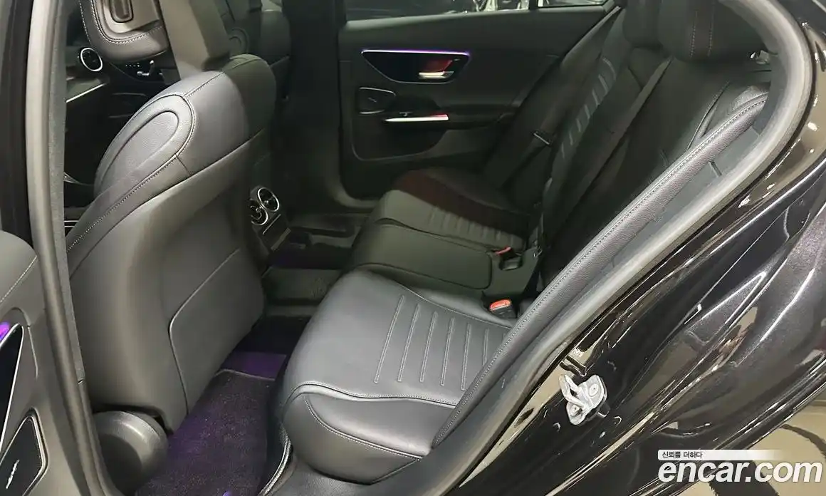 Mercedes-Benz C-Class 2024 2.0 гидро, фото 11
