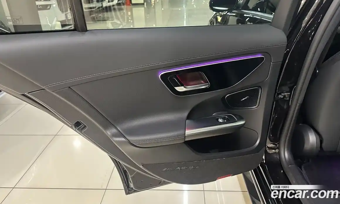 Mercedes-Benz C-Class 2024 2.0 гидро, фото 12