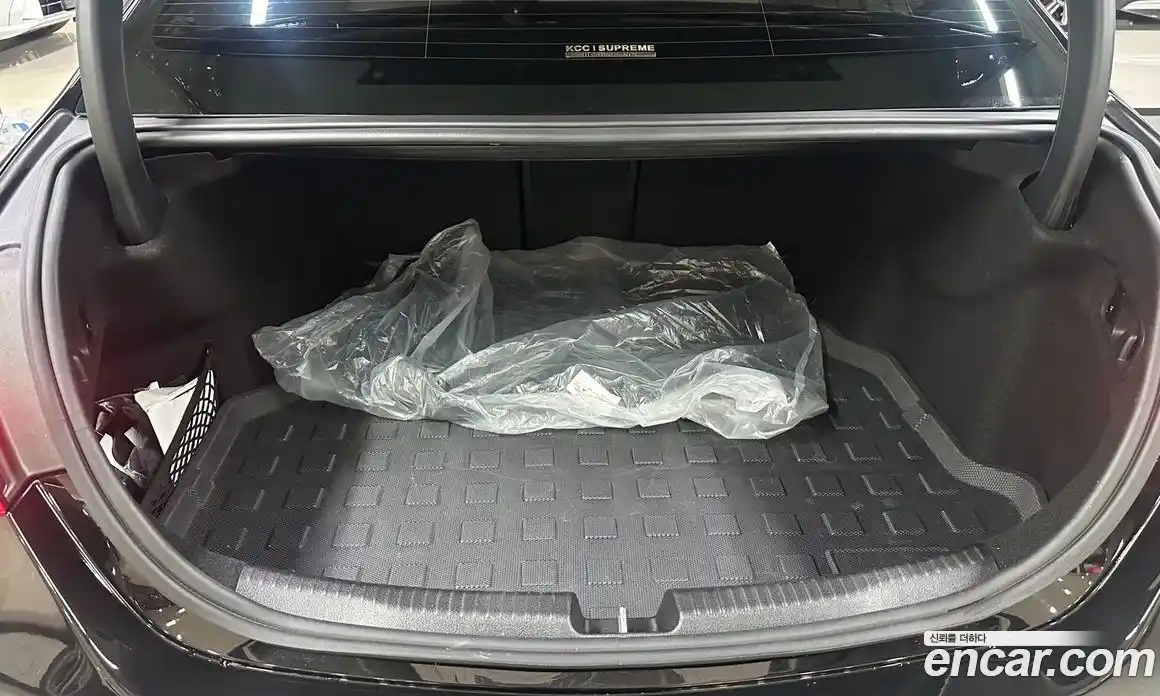 Mercedes-Benz C-Class 2024 2.0 гидро, фото 15