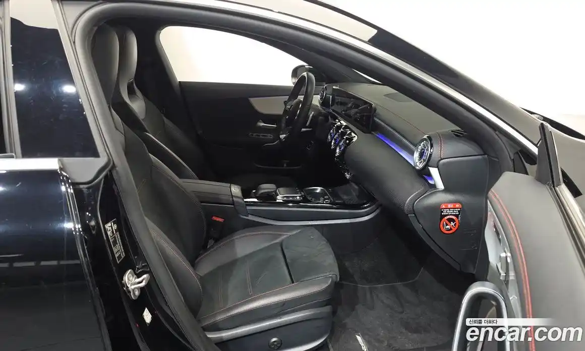Mercedes-Benz CLA-Class 2023 2.0 гидро, фото 16