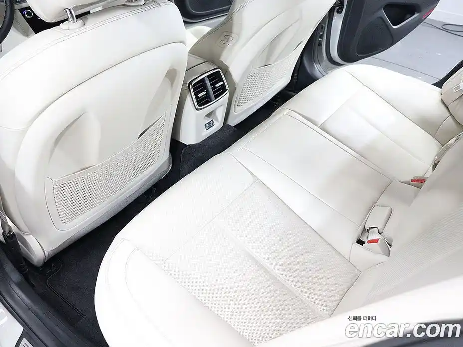 Genesis G70 2025 2.5 автомат (гидро), фото 15