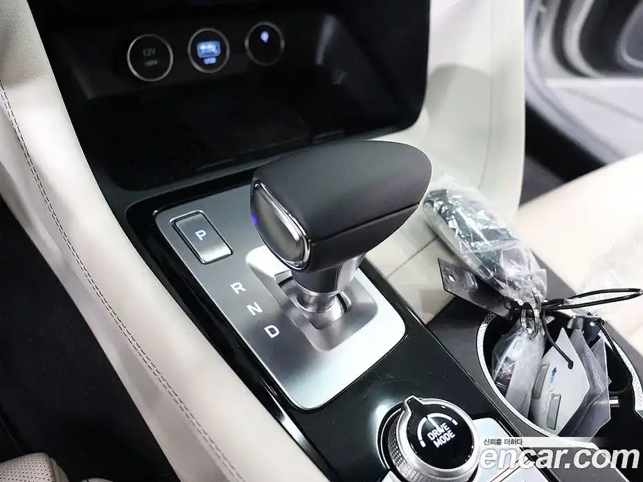 Genesis G70 2025 2.5 автомат (гидро), фото 9