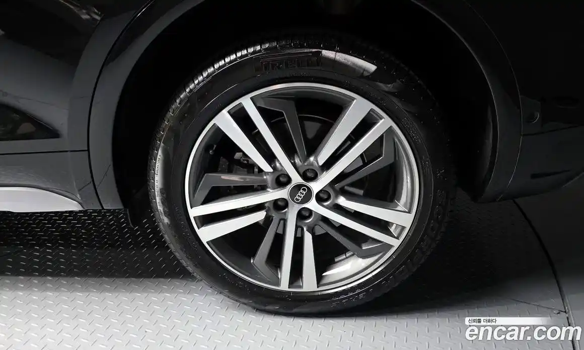 Audi Q5 2021 2.0 гидро, фото 5