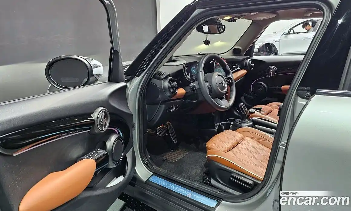 Mini Cooper 2023 2.0 автомат (гидро), фото 13