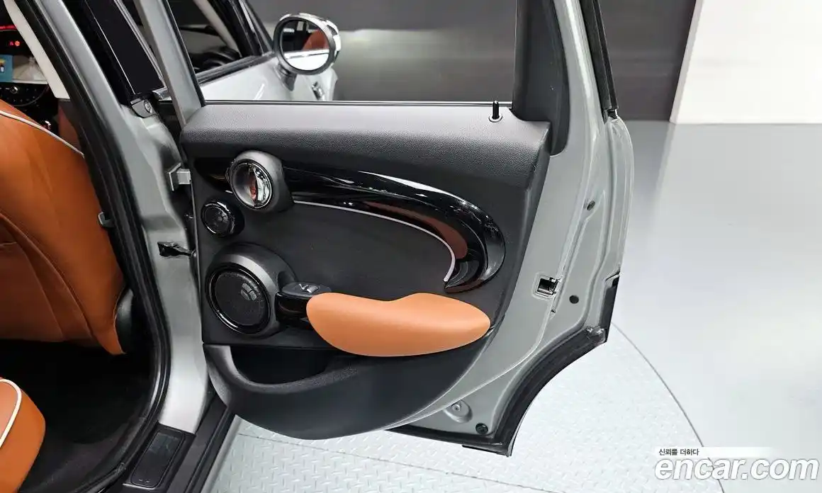 Mini Cooper 2023 2.0 автомат (гидро), фото 15