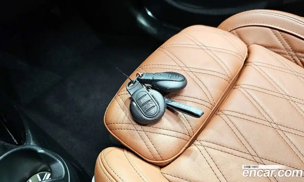 Mini Cooper 2023 2.0 автомат (гидро), фото 31